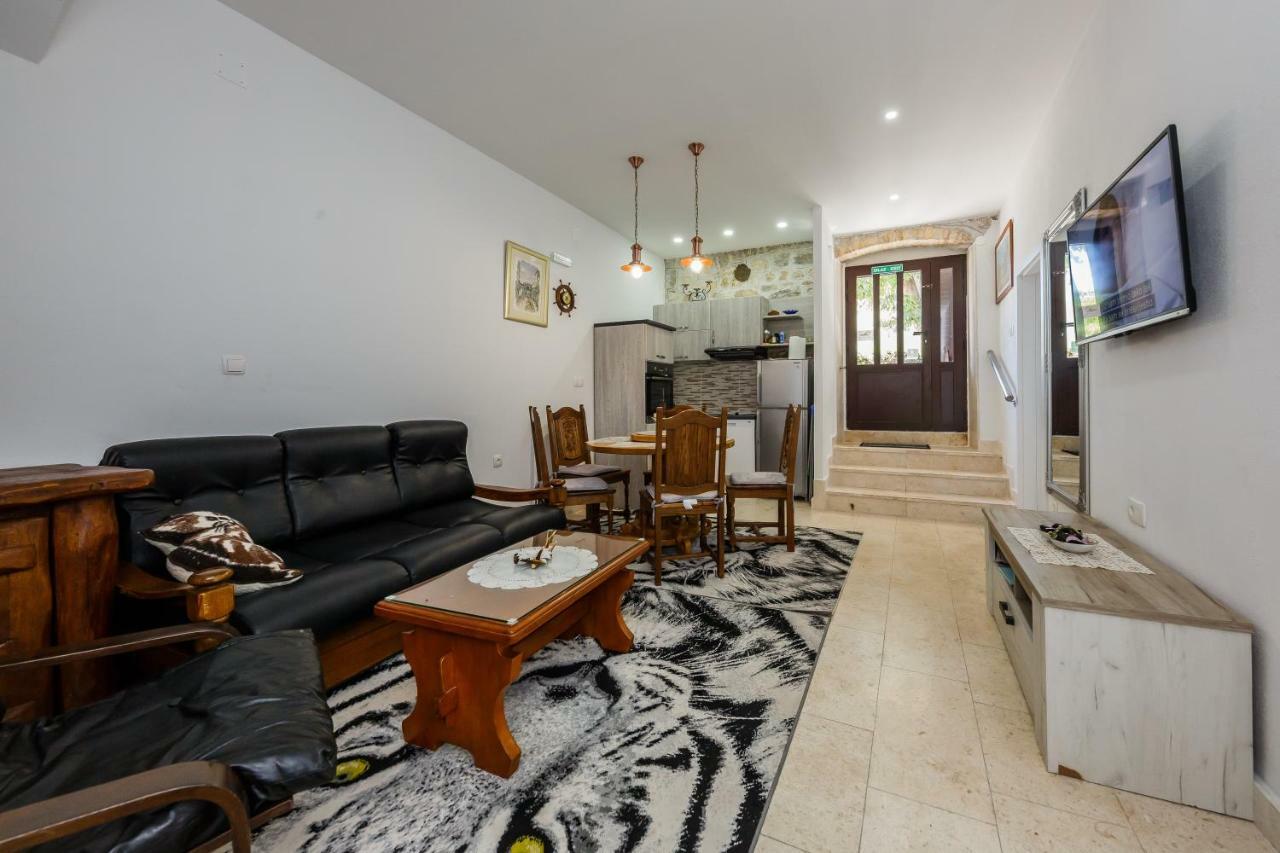 Apartman Lavanda Каштела Екстер'єр фото