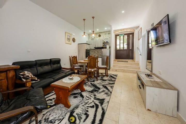 Apartman Lavanda Каштела Екстер'єр фото